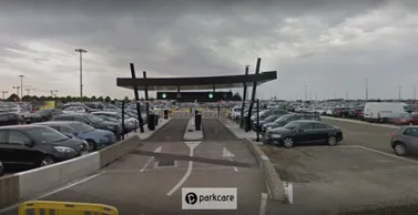 Parcheggio P4 Aeroporto Lione foto 1