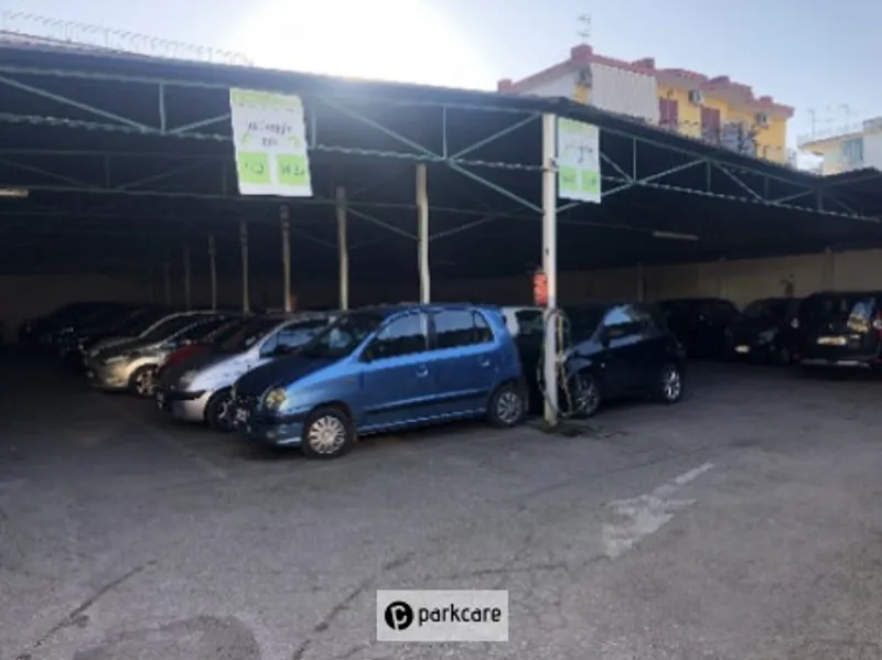 Posti auto coperti di Economy Parking