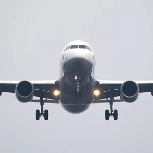 aereo in decollo
